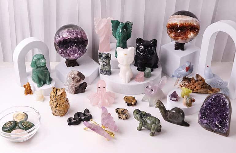 The Science Behind Crystal Healing: How Vibrations and Chakras Work with Healing Stones