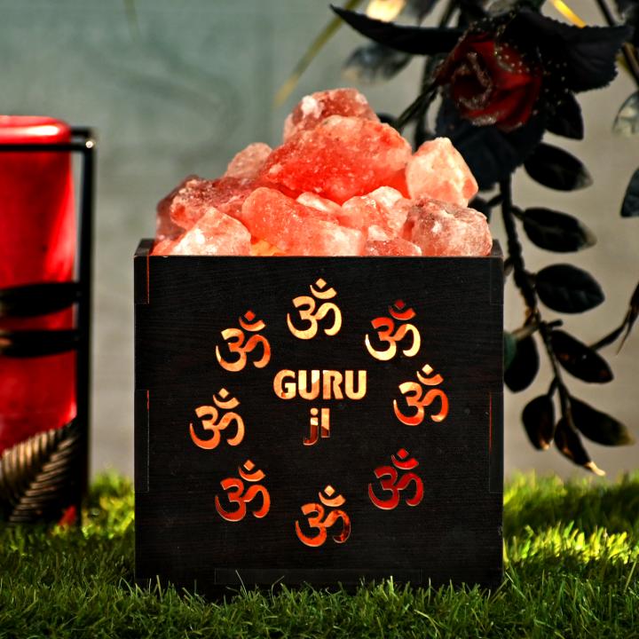 Guru Ji Face Himalayan Rock Salt Wooden Basket Lamp | Blessings & Peace