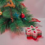 Holly Snowflake Festive Candle