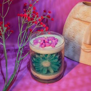 Floral Radiance Aroma Candle | Blooming Light